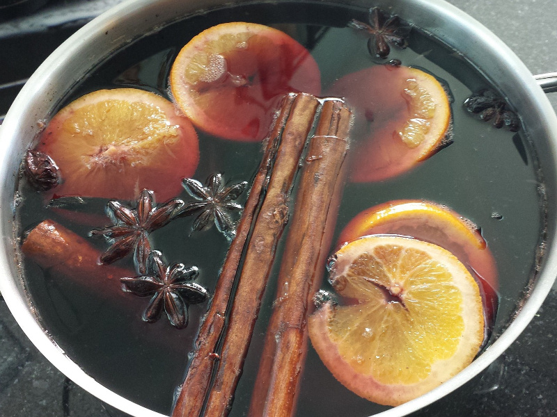 Simmering mulled wine