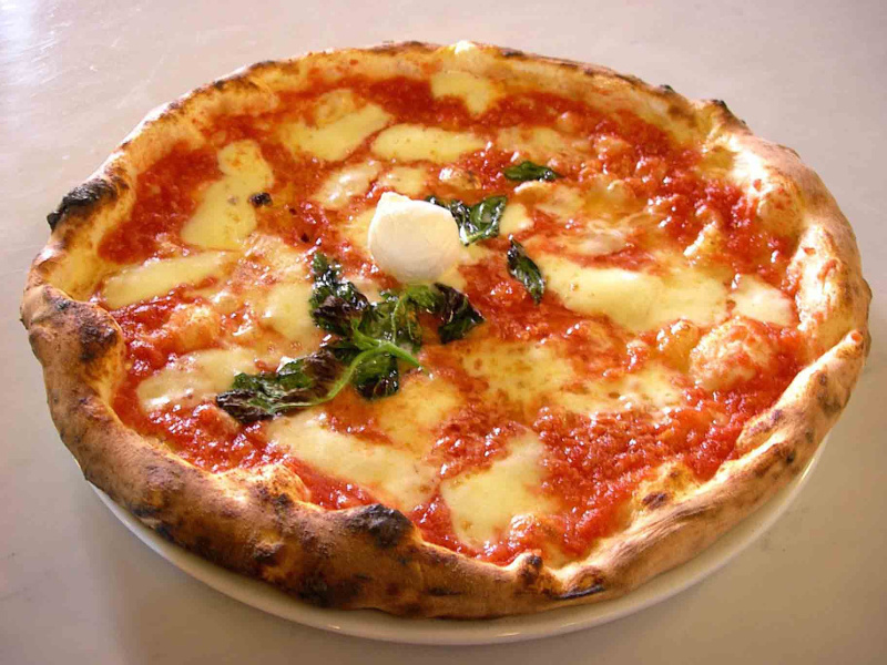Pizza Napoletana (Italian traditional pizzas from Naples)