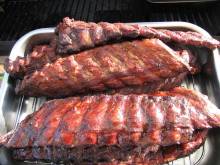 Memphis Barbecue Ribs (Slow-cooked pork ribs with barbecue mop)