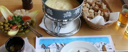 Full cheese fondue set