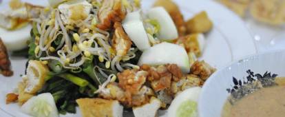 Gado gado Indonesian vegetable salad