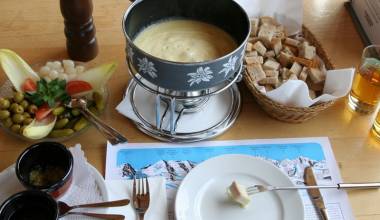 Full cheese fondue set
