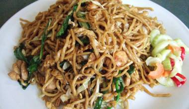 Mie Goreng (Indonesian stir-fried noodles with vegetables)