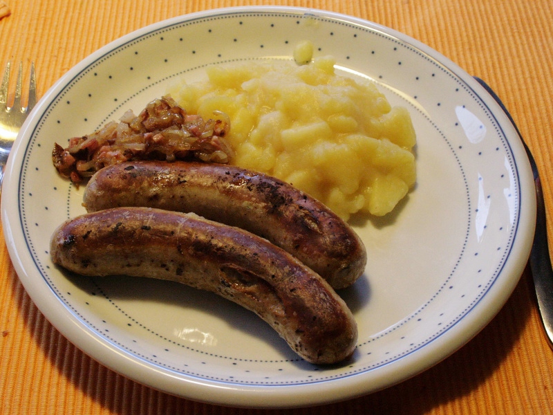 Himmel und Erde with sausages