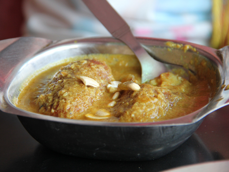 Malai Kofta (Indian vegetable dumplings in creamy curry sauce)